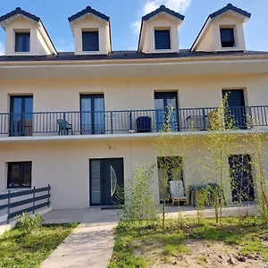 Meuble, Proche De La Gare T12 Appartement Longjumeau